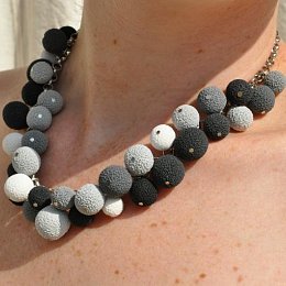 Černobílé bambulky