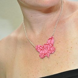 Žilkovaný motýl růžový