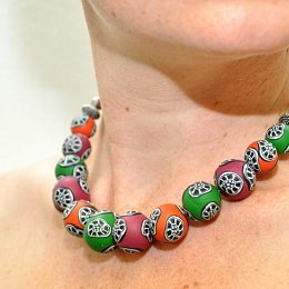 Náhrdelník z kolekce Krajka v barvách