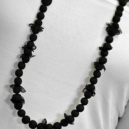 Černý náhrdelník z kolekce BlackAndWhite